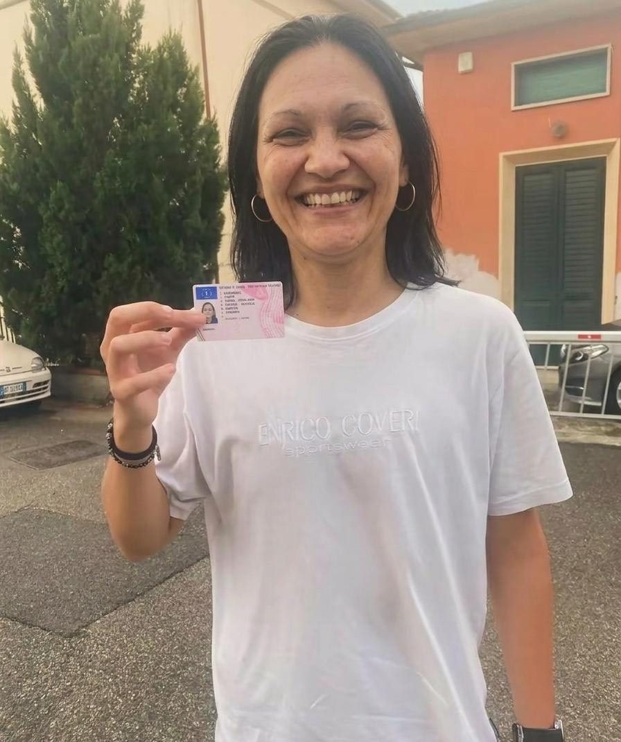 Cliente satisfaite avec son permis